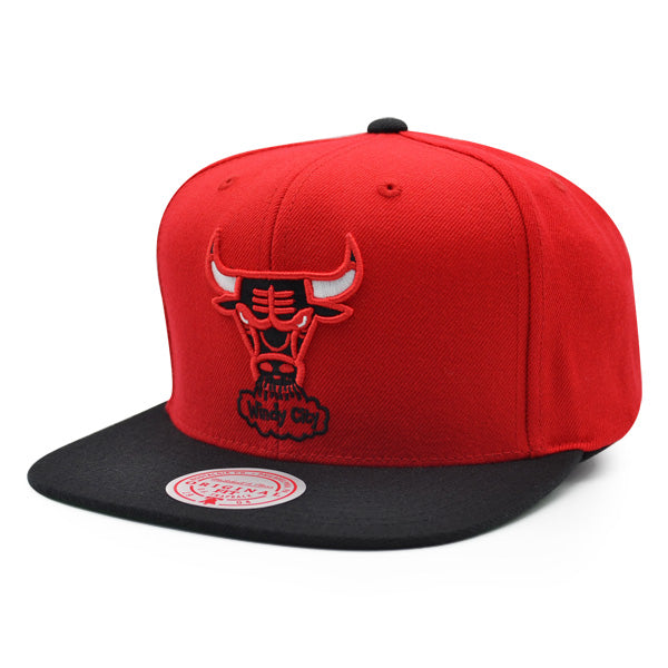 Mitchell and Ness Chicago Bulls 1991-92 Back to Back Champs Snapback Black