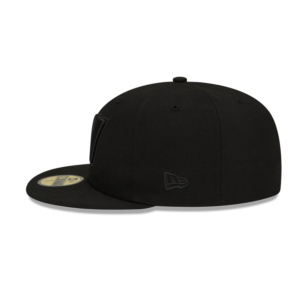 Washington Commanders BLACKOUT New Era 59Fifty Fitted Hat - Black/Black