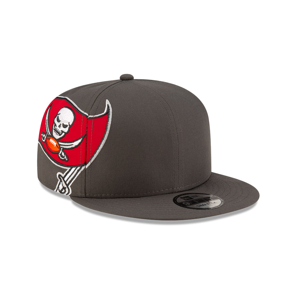 Tampa Bay Buccaneers New Era HELMET 9Fifty Snapback Hat - Pewter/Red