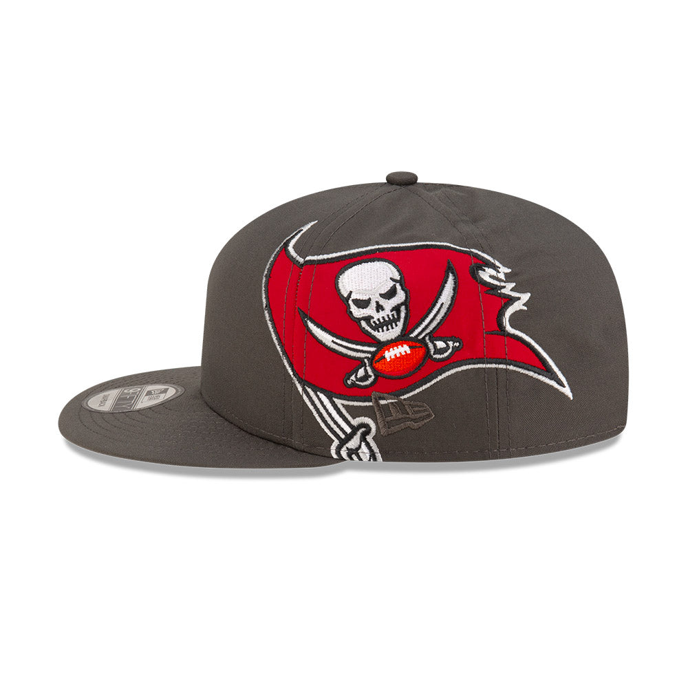 Tampa Bay Buccaneers New Era HELMET 9Fifty Snapback Hat - Pewter/Red