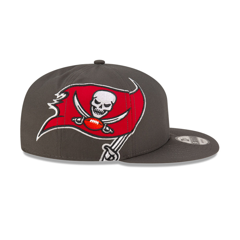 Tampa Bay Buccaneers New Era HELMET 9Fifty Snapback Hat - Pewter/Red