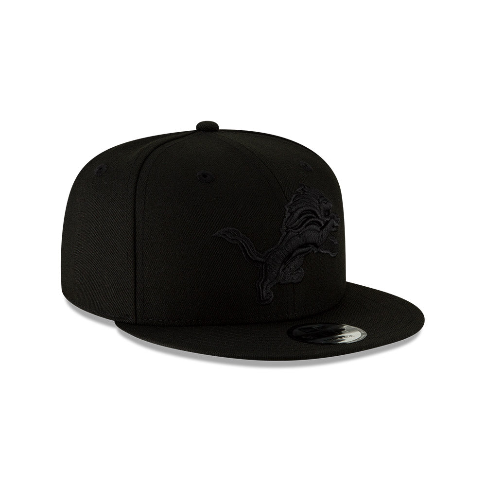 Detroit Lions New Era BLACKOUT 9Fifty Snapback Hat - Black/Black