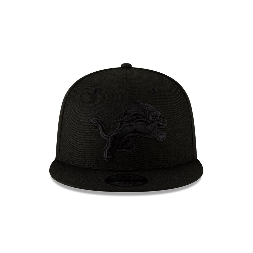 Detroit Lions New Era BLACKOUT 9Fifty Snapback Hat - Black/Black