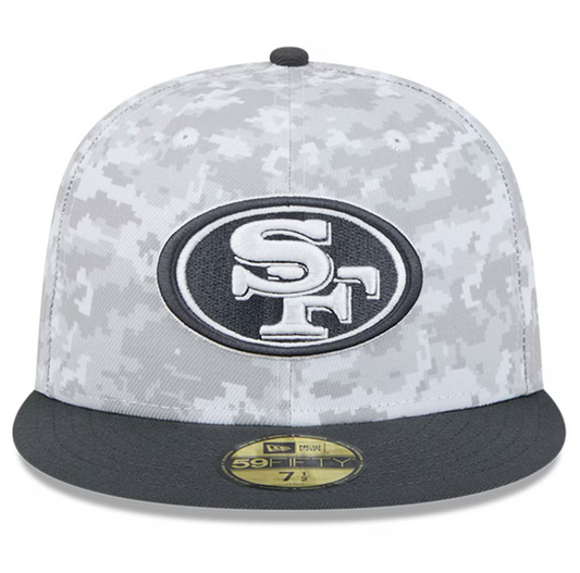 San Francisco 49ers New Era 2024 Salute To Service 59FIFTY Fitted Hat - Chrome/Graphite