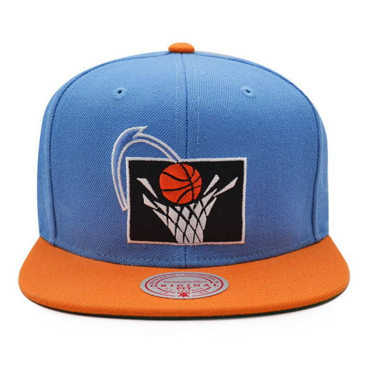 Cleveland Cavaliers Mitchell & Ness CLASSIC 2Tone Snapback Hat - Sky/Orange