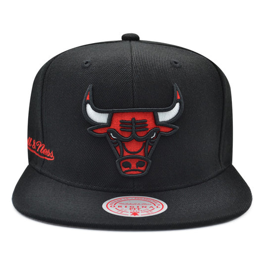 Chicago Bulls Mitchell & Ness NBA CITY LOVE Snapback Hat - Black